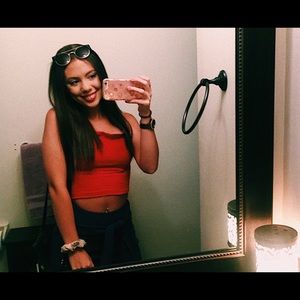 Meet your Posher, Dina